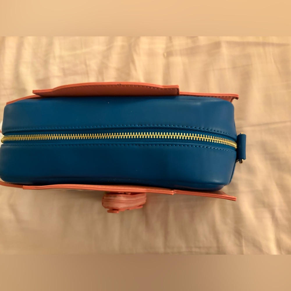 Loungefly D23 2024 Exclusive Walt Disney Animation Studios Crossbody Bag (Rare) - Picture 14 of 14
